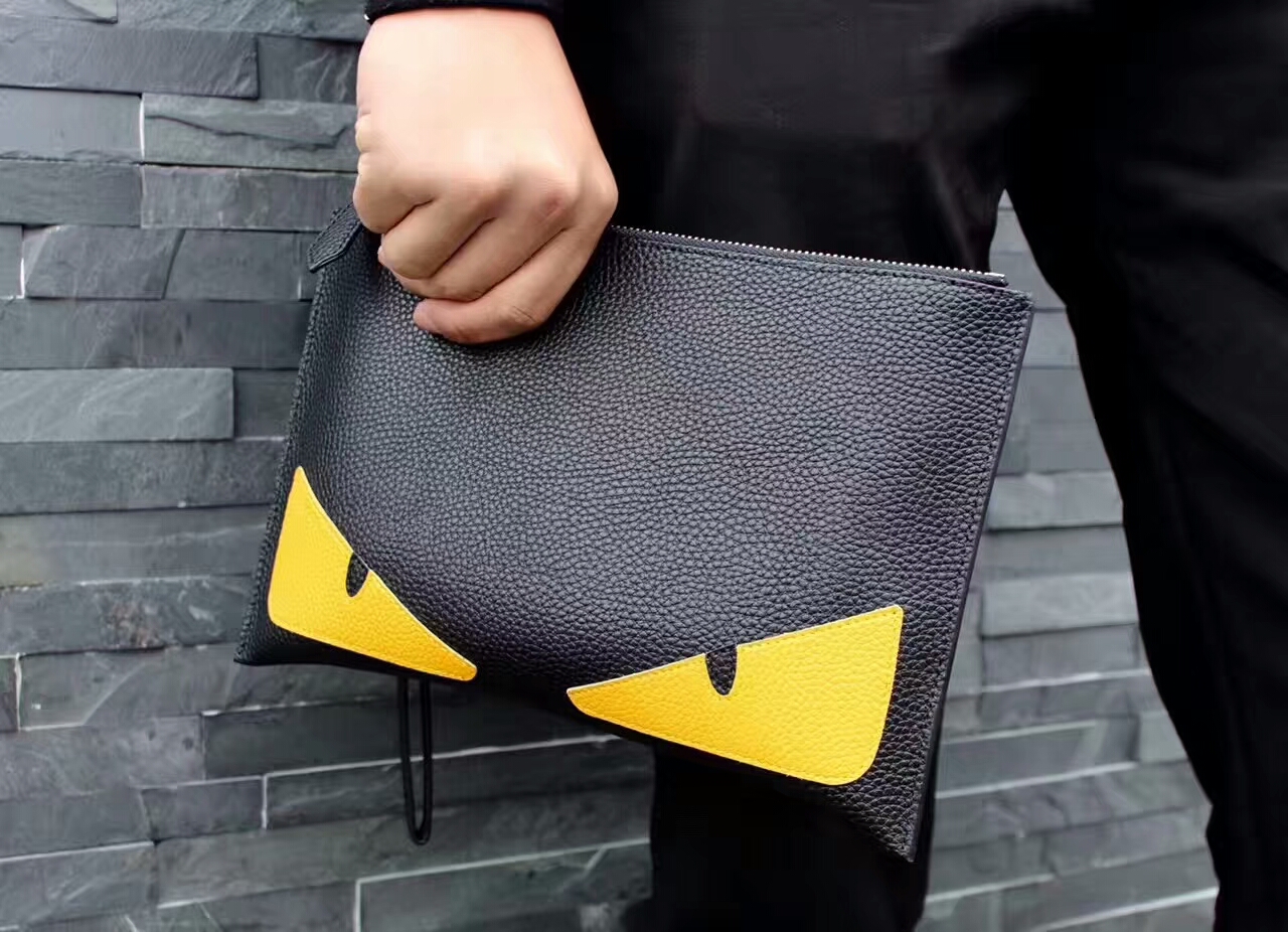 Id 1059 Bla L Fendi潮男必備怪獸手拿包